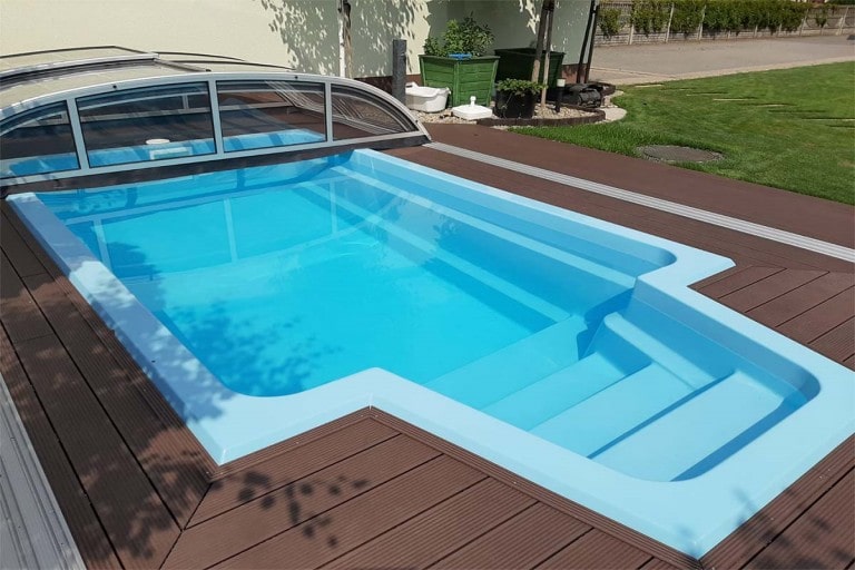 Understanding Gelcoat Surfaces In Fiberglass Pools