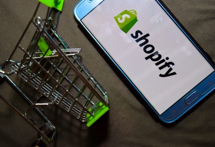 comparative analysis of pre and post google core update performance for shopify stores