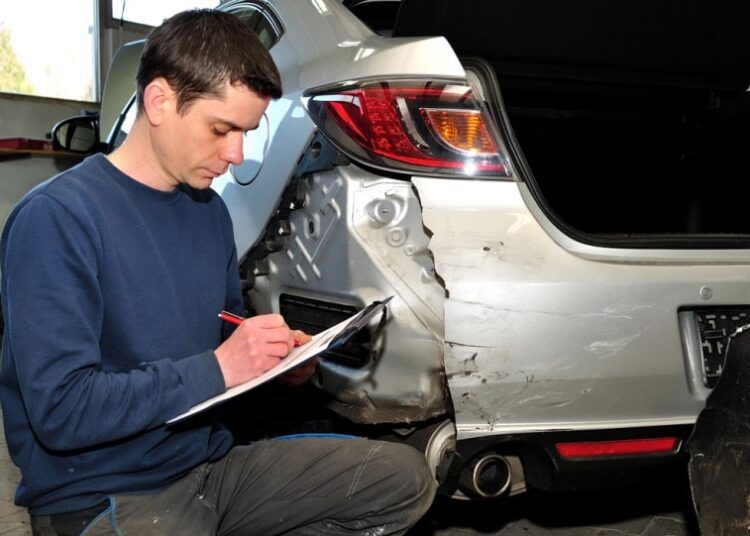 key reasons why you should consider using accident management services after a car accident