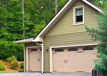 the benefits of installing a backup battery for your garage door opener
