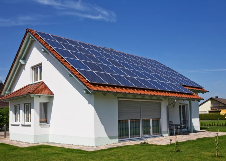 the top 4 reasons to invest in solar panels for your small bungalow