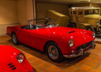 how accident history affects the value of your 2 seater sports car