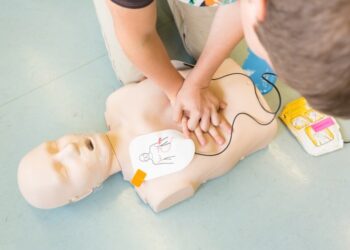 why online bls renewal is gaining popularity among healthcare workers