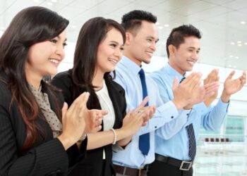 boosting workplace morale through employee recognition tactics