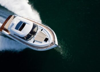 what you need to know before buying boat insurance