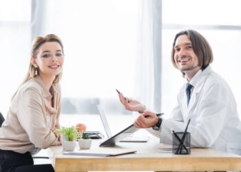 the advantages of collaborating with a medicare insurance consultant