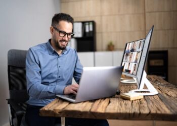 managing remote teams with planfix