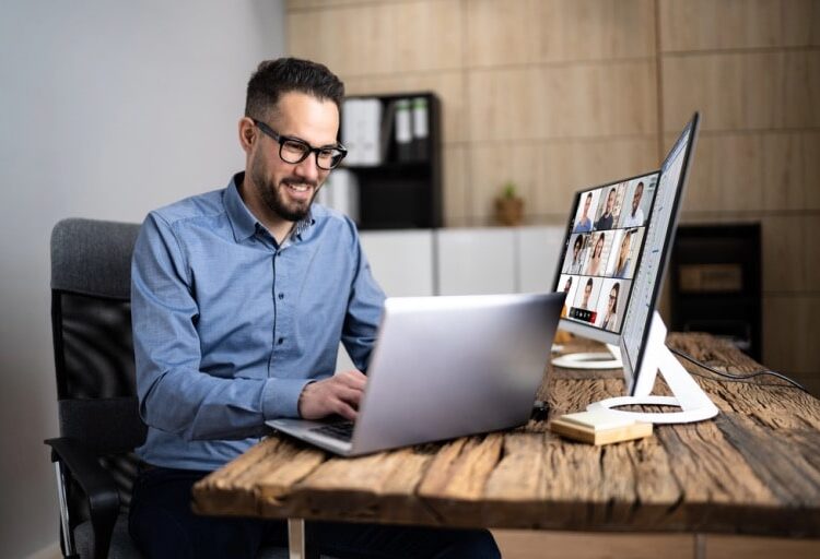 managing remote teams with planfix