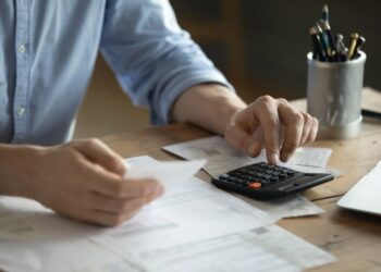 7 tips for organizing your money into vaults