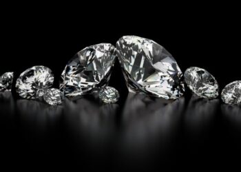 why round cut diamonds remain a timeless choice